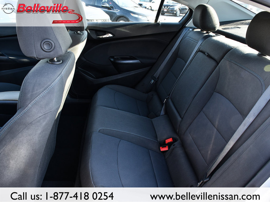 2019 Chevrolet Cruze in Belleville, Ontario - 13 - w1024h768px