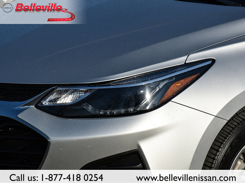 2019 Chevrolet Cruze in Belleville, Ontario - 9 - w1024h768px