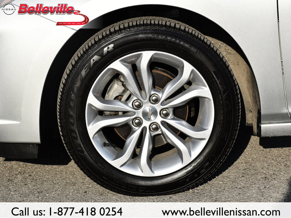 2019 Chevrolet Cruze in Belleville, Ontario - 8 - w1024h768px