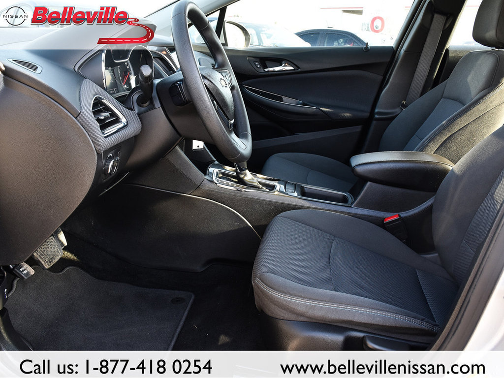 2019 Chevrolet Cruze in Belleville, Ontario - 11 - w1024h768px