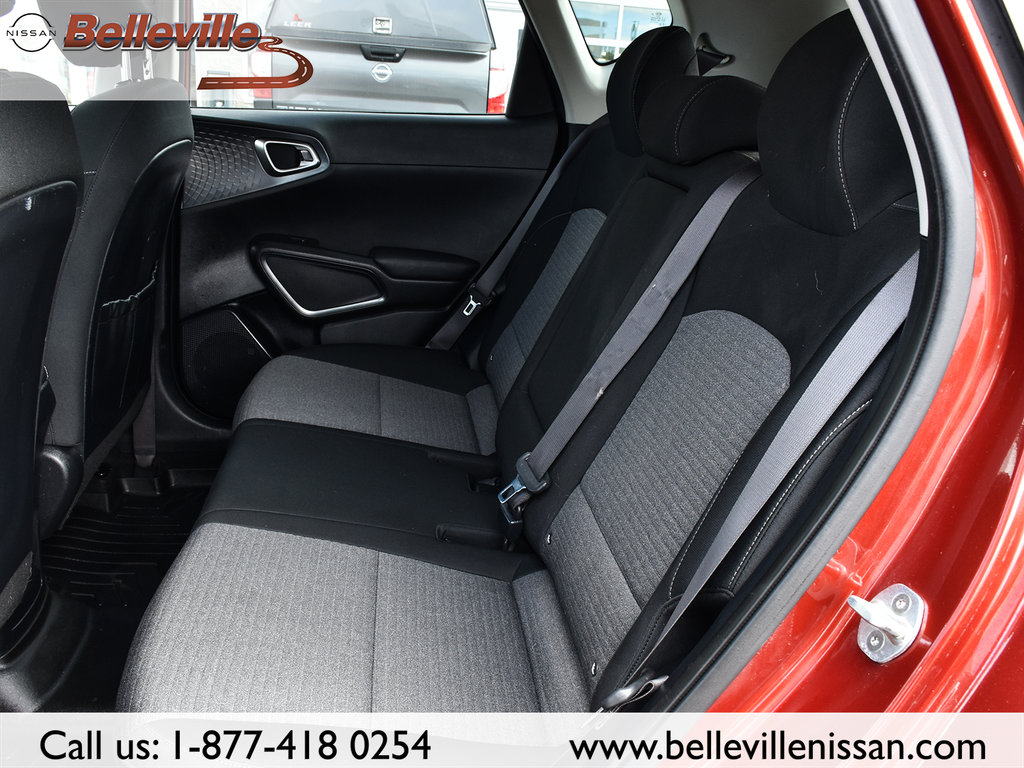 2020 Kia Soul in Belleville, Ontario - 15 - w1024h768px