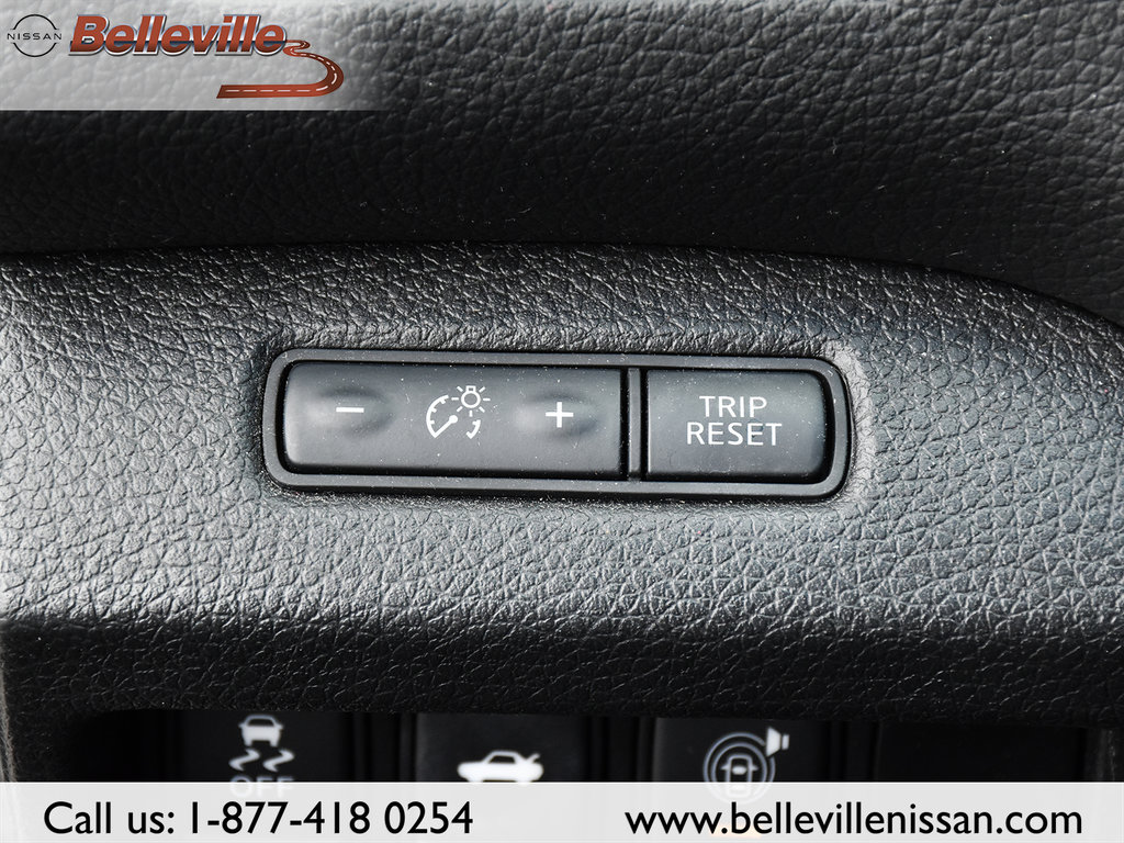 2014 Nissan Altima in Belleville, Ontario - 14 - w1024h768px