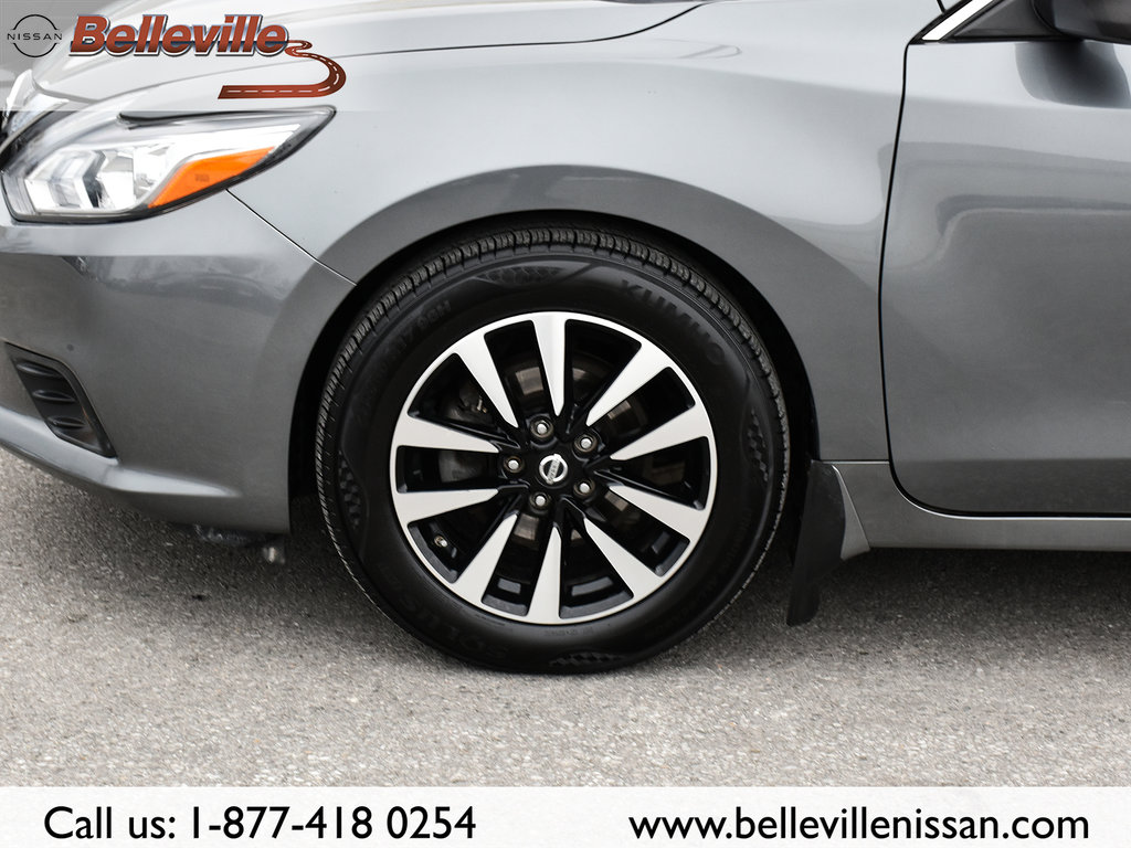 2018 Nissan Altima in Belleville, Ontario - 4 - w1024h768px