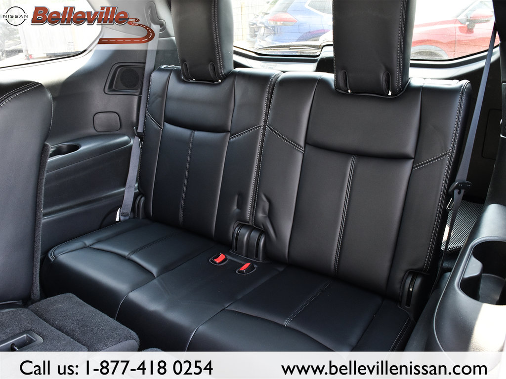 2018 Nissan Pathfinder in Belleville, Ontario - 18 - w1024h768px
