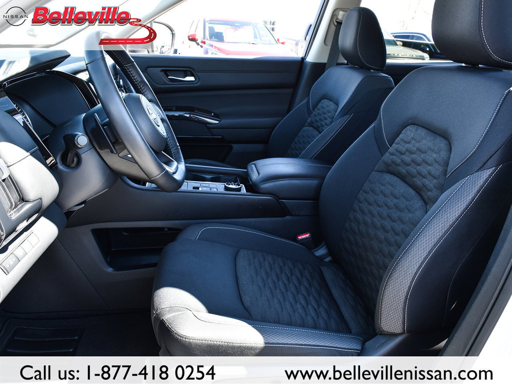 2022 Nissan Pathfinder in Belleville, Ontario - 12 - w1024h768px