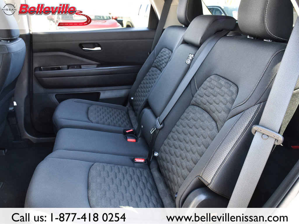 2022 Nissan Pathfinder in Belleville, Ontario - 14 - w1024h768px