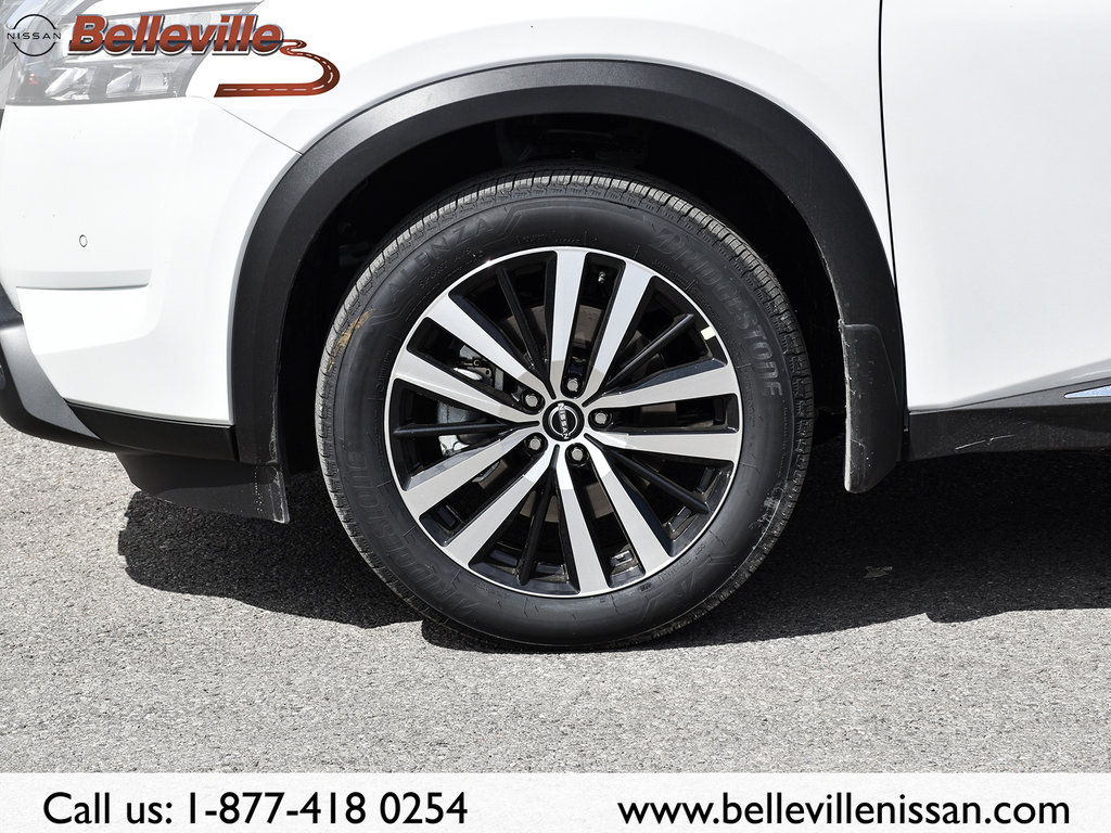 2025 Nissan Pathfinder in Pickering, Ontario - 4 - w1024h768px