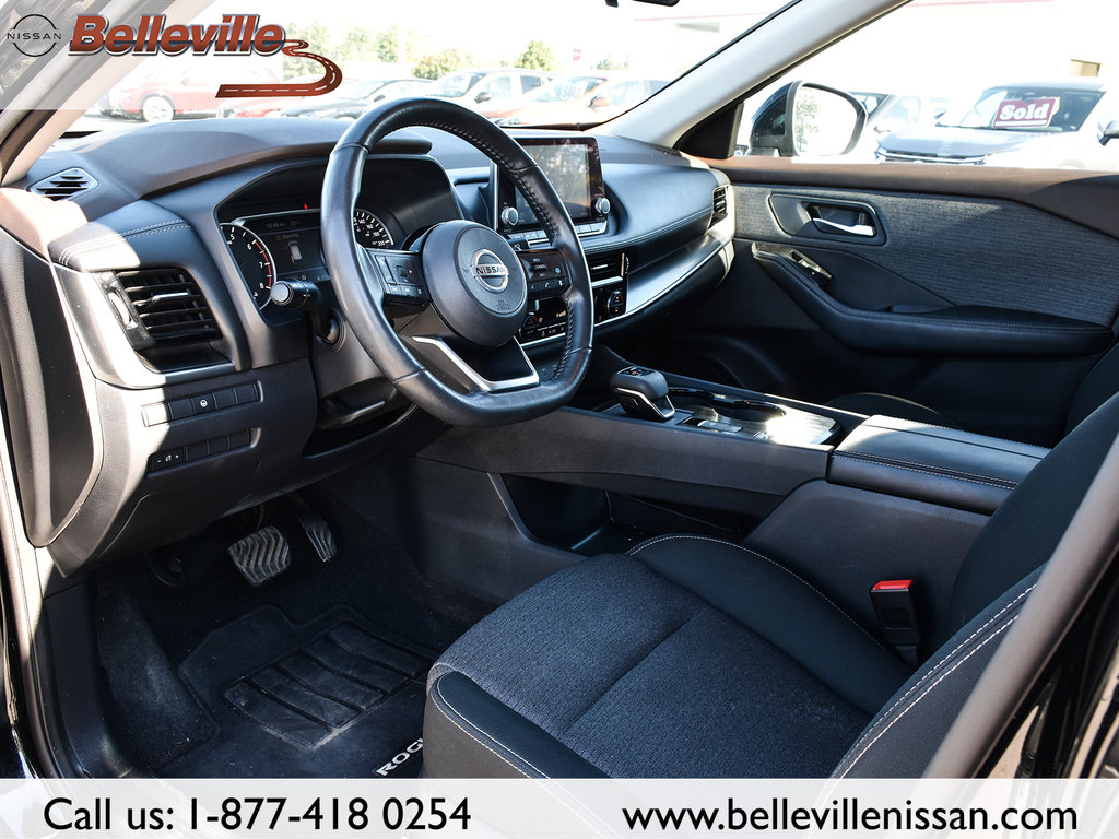 2021 Nissan Rogue in Belleville, Ontario - 12 - w1024h768px