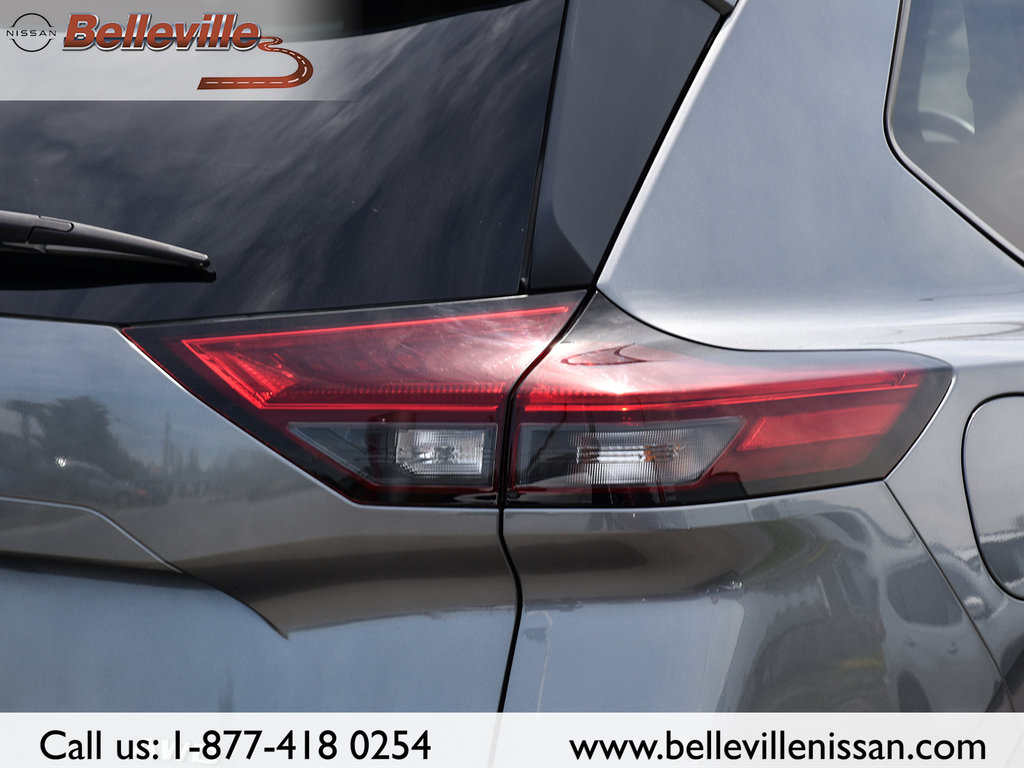 2022 Nissan Rogue in Belleville, Ontario - 9 - w1024h768px