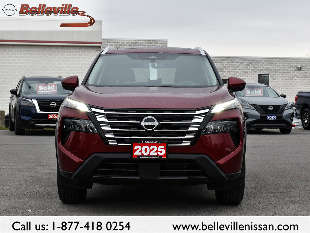 2025 Nissan Rogue in Pickering, Ontario - 3 - w1024h768px