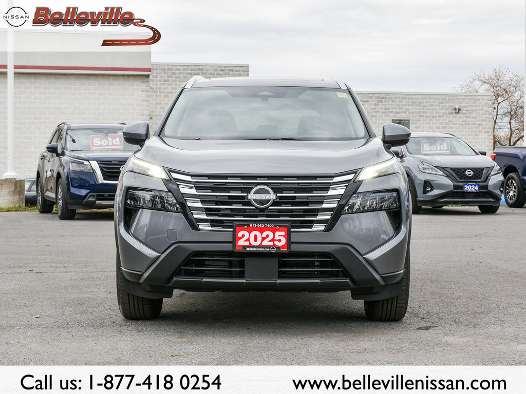 2025 Nissan Rogue in Pickering, Ontario - 3 - w1024h768px