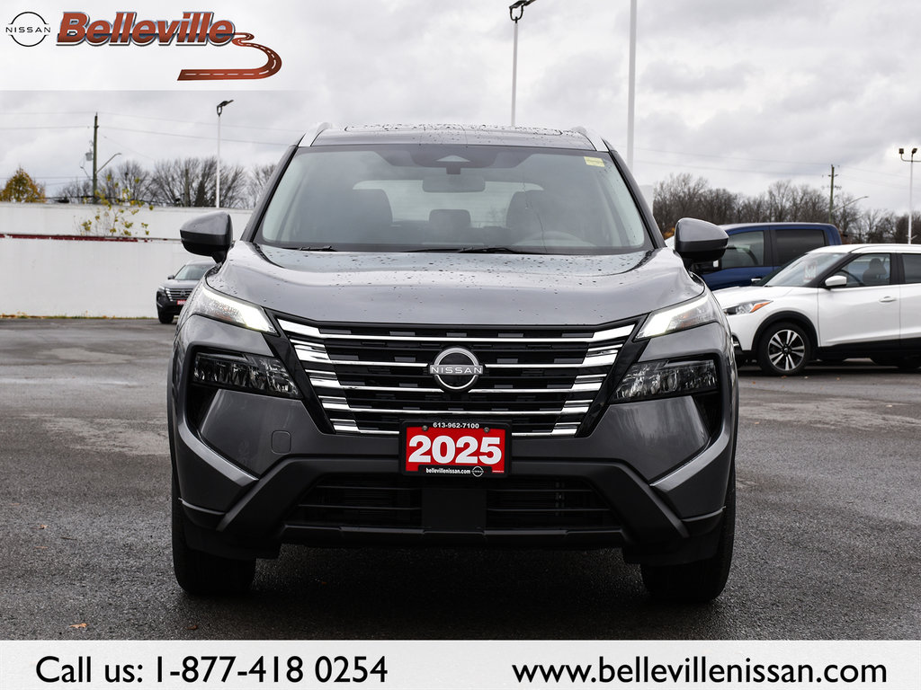 2025 Nissan Rogue in Pickering, Ontario - 3 - w1024h768px