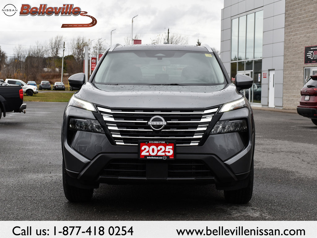 2025 Nissan Rogue in Pickering, Ontario - 3 - w1024h768px