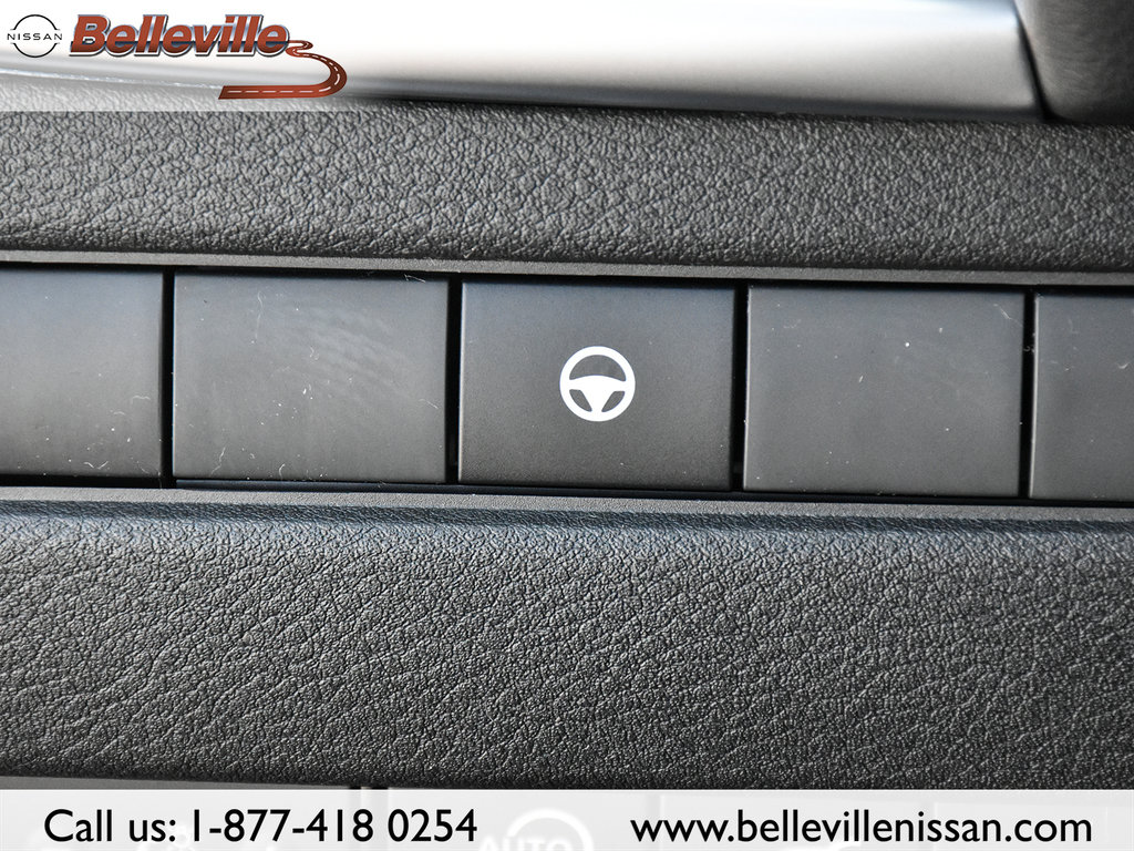 2025 Nissan Rogue in Pickering, Ontario - 16 - w1024h768px