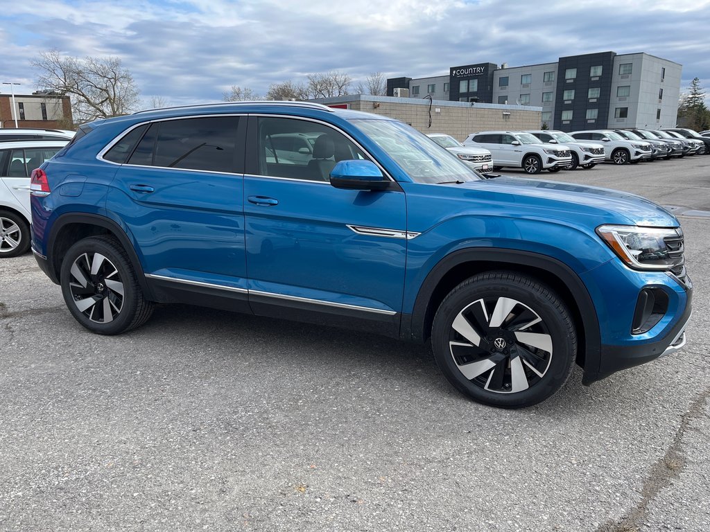 2024 Volkswagen ATLAS CROSS SPORT in Pickering, Ontario - 4 - w1024h768px