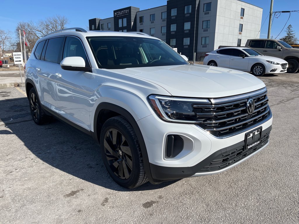 2024 Volkswagen Atlas in Pickering, Ontario - 2 - w1024h768px