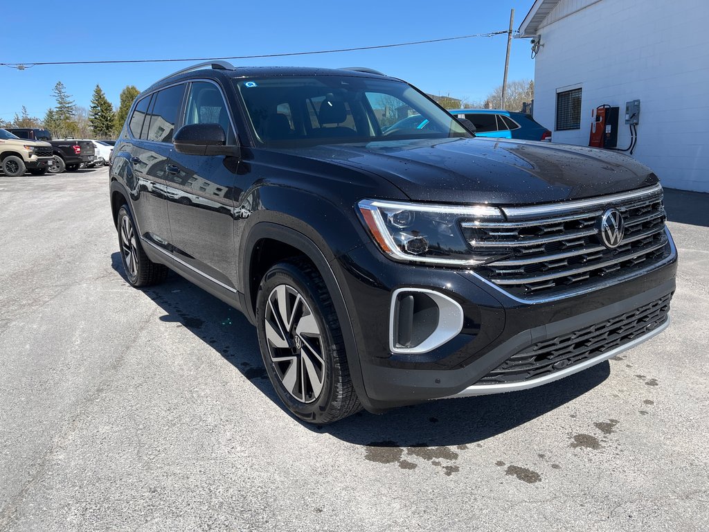 2024 Volkswagen Atlas in Pickering, Ontario - 3 - w1024h768px