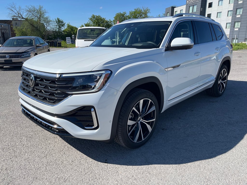 2024 Volkswagen Atlas in Pickering, Ontario - 1 - w1024h768px