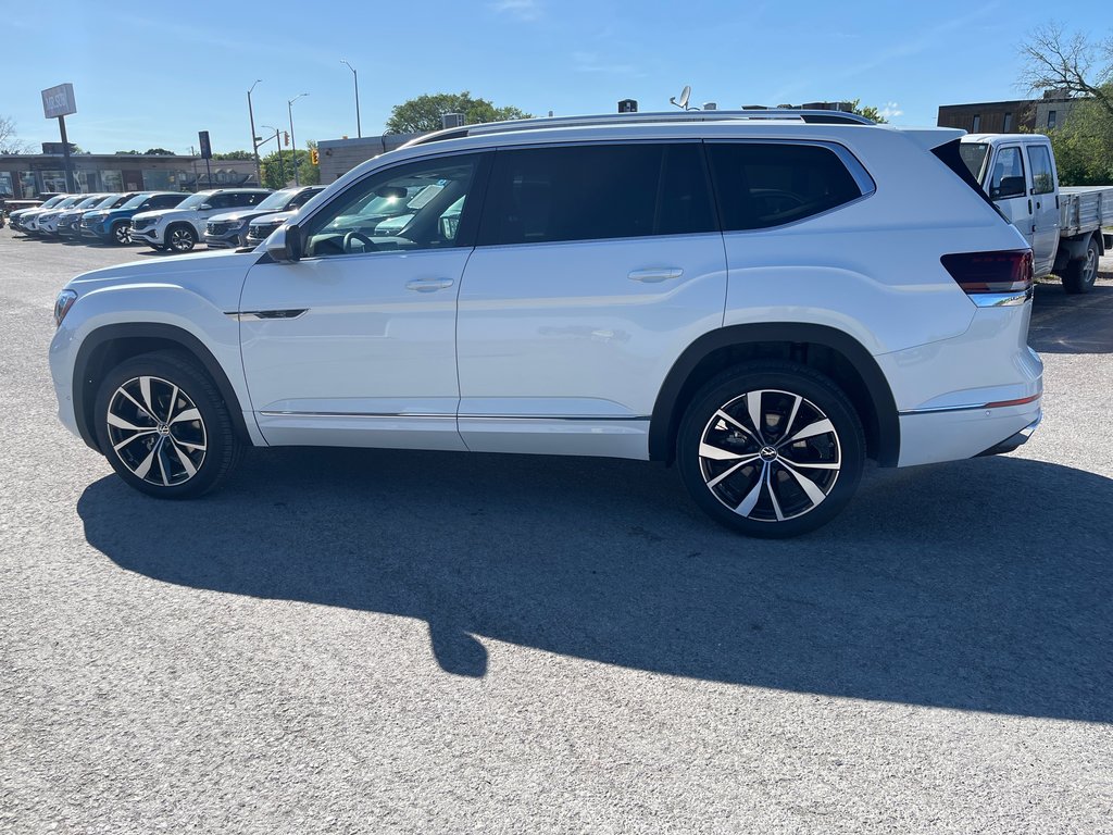 2024 Volkswagen Atlas in Pickering, Ontario - 11 - w1024h768px