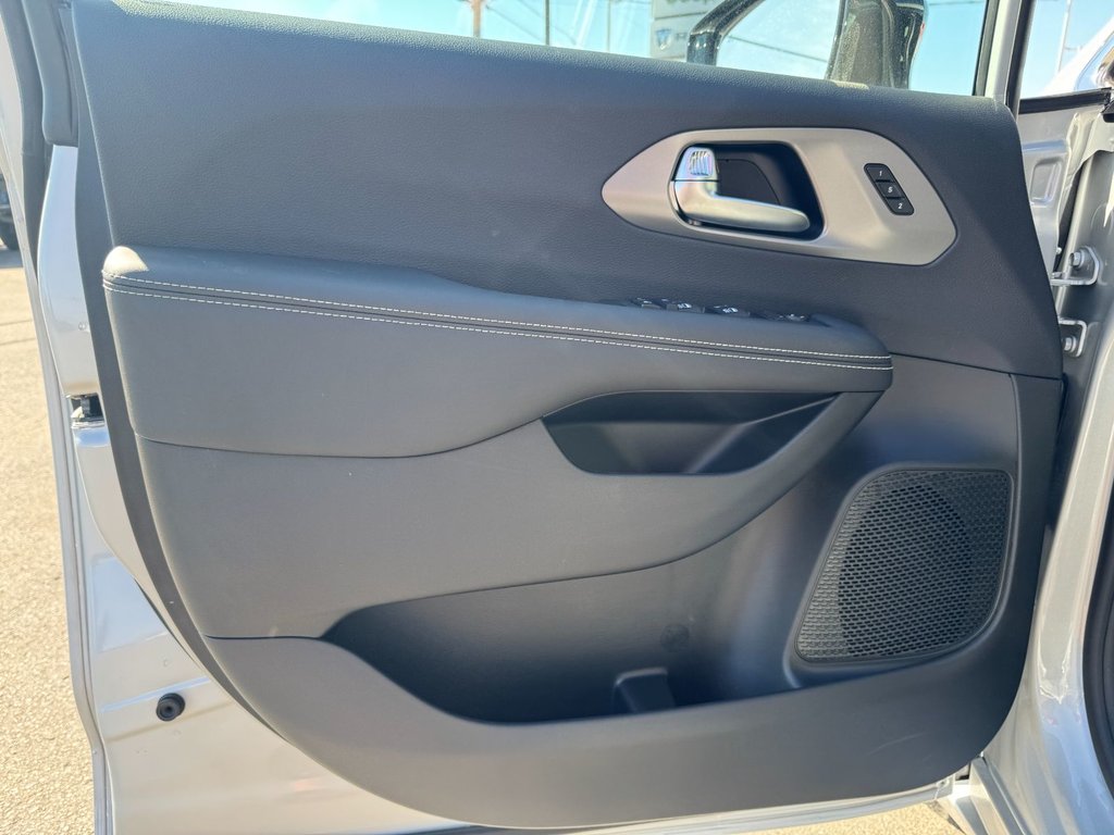 Chrysler Pacifica SELECT 2026-5