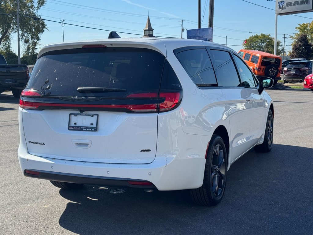 Chrysler Pacifica SELECT AWD 2026-2