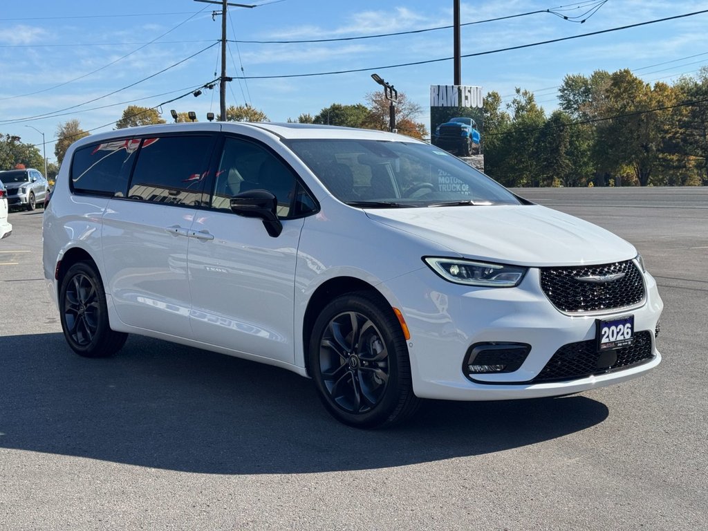 Chrysler Pacifica SELECT AWD 2026-3