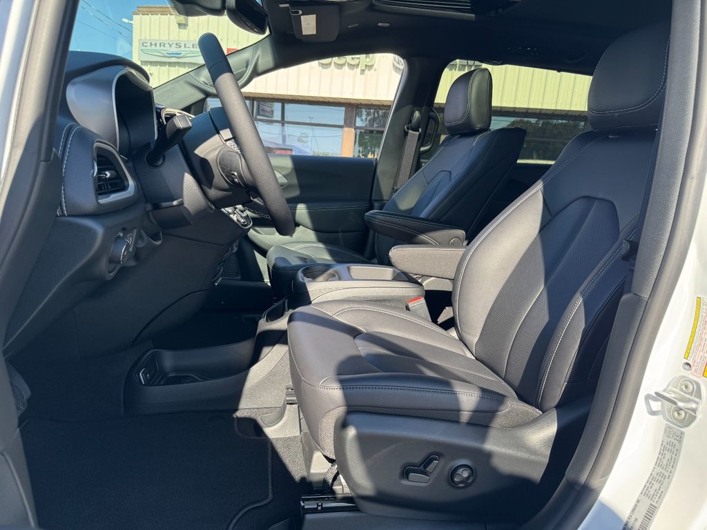 Chrysler Pacifica SELECT AWD 2026-6