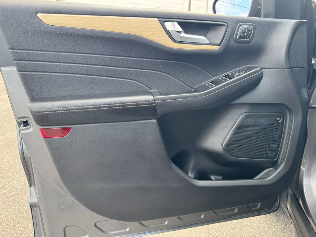 Ford Escape Titanium 2021-6