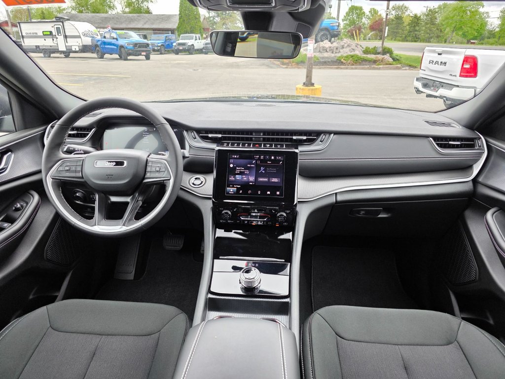 Jeep Grand Cherokee L LAREDO 2025-7