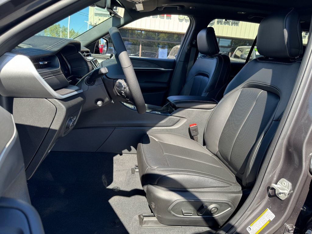 Jeep Grand Cherokee LIMITED 2025-6