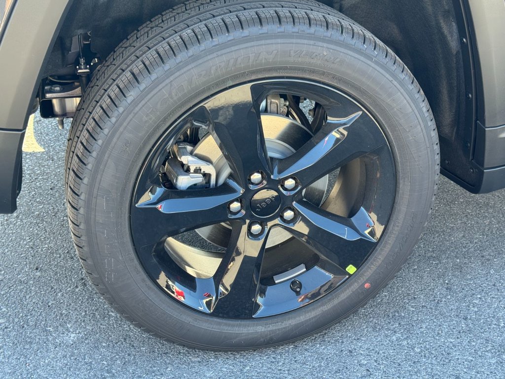 Jeep Grand Cherokee LIMITED 2025-4