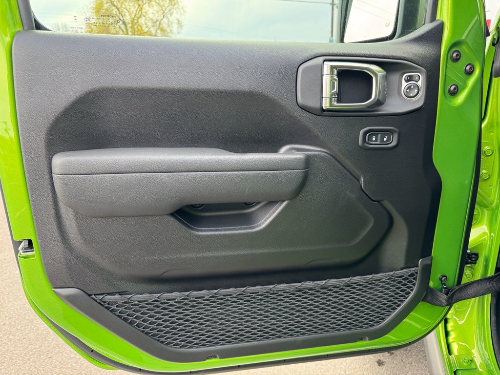 Jeep Wrangler 4-Door WILLYS 2026-5