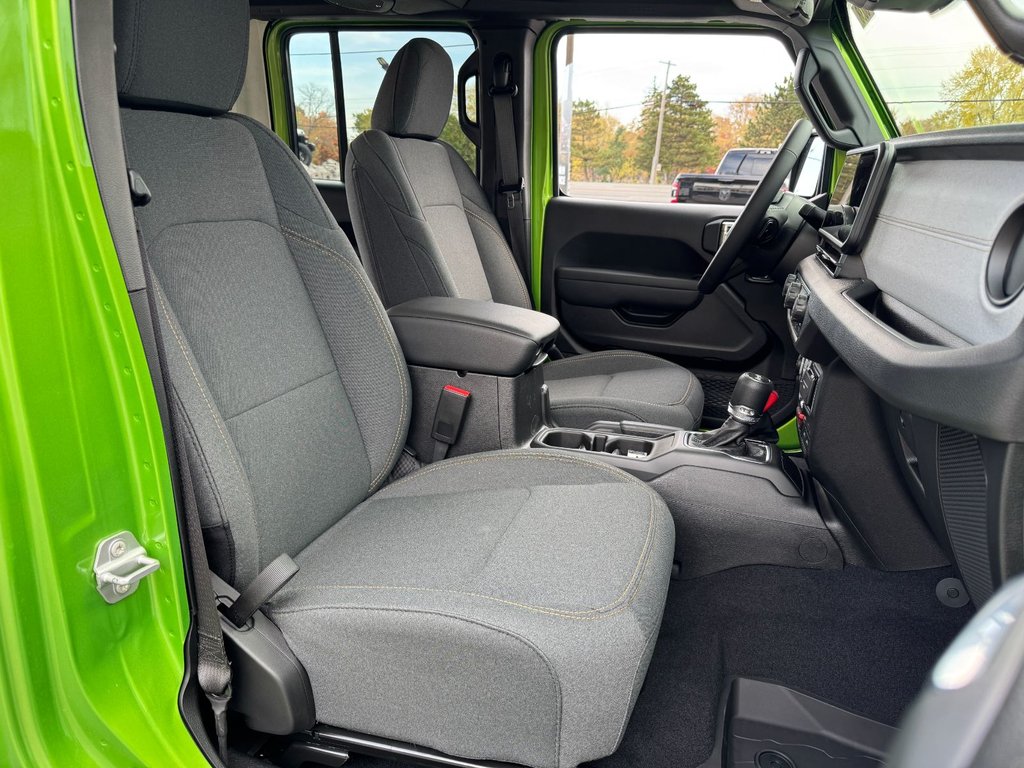 Jeep Wrangler 4-Door WILLYS 2026-7