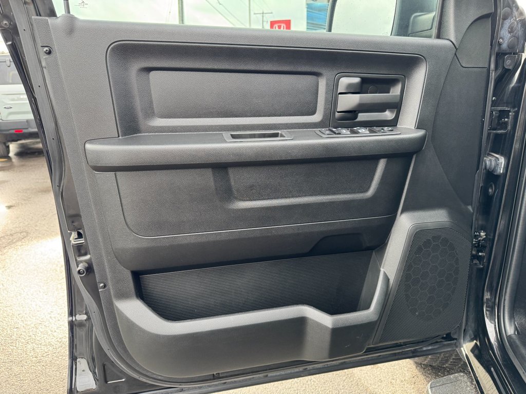 2022 Ram 1500 Classic Express-7