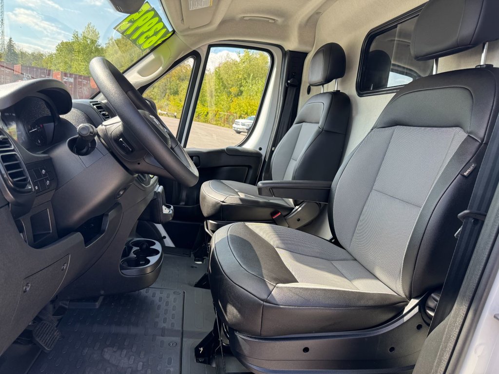 2025 Ram ProMaster Cargo Van High Roof-7