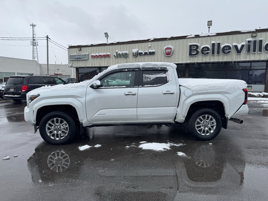 2025 Toyota Tacoma Hybrid / Navigation / Power Side Steps-1