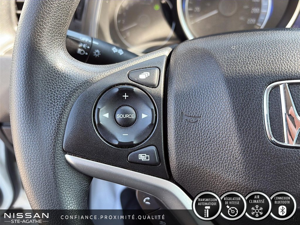 2016 Honda Fit LX in Ste-Agathe des Monts, Quebec - 16 - w1024h768px
