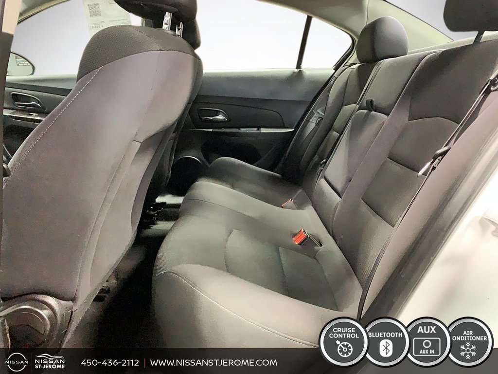 Chevrolet Cruze 1LT A/C BLUETOOTH *ECONOMIQUE* PNEUS HIVERS & ÉTÉ 2014 à Saint-Jérôme, Québec - 10 - w1024h768px