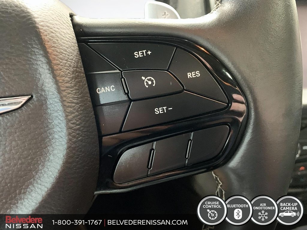 Chrysler 300 S CUIR MAGS TOIT PANO CAMÉRA CRUISE BLUETOOTH 2018 à Saint-Jérôme, Québec - 18 - w1024h768px