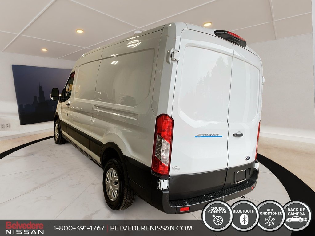 2023 Ford E-Transit Cargo Van ELECTRIQUE 68KWH 203KM AUTO CAMERA in Saint-Jérôme, Quebec - 5 - w1024h768px