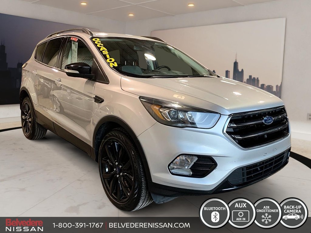 Escape TITANIUM AWD A/C BLUETOOTH TOIT PANO NAV  CAM 2017 à Saint-Jérôme, Québec - 4 - w1024h768px