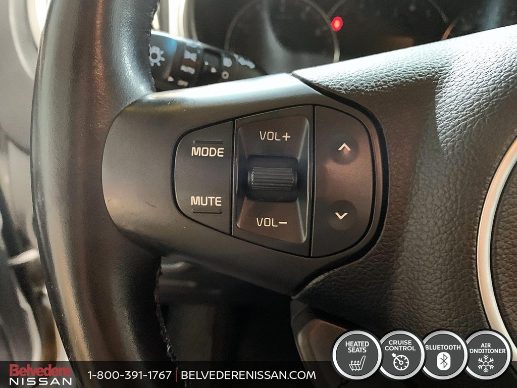 Kia Rondo LX AUTOMATIQUE A/C BLUETOOTH MAGS CD CRUISE 2016 à Saint-Jérôme, Québec - 17 - w1024h768px
