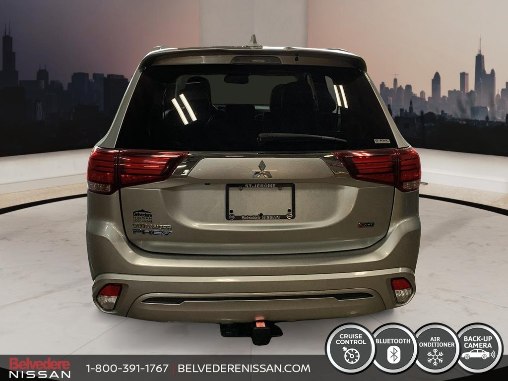 2022 Mitsubishi OUTLANDER PHEV LE PLUG-IN HYBRID EV MAGS TOIT OUVRANT in Saint-Jérôme, Quebec - 4 - w1024h768px