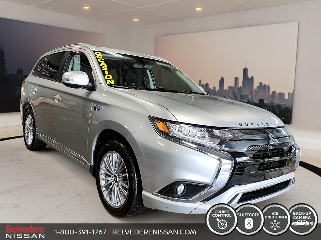 2022 Mitsubishi OUTLANDER PHEV LE PLUG-IN HYBRID EV MAGS TOIT OUVRANT in Saint-Jérôme, Quebec - 3 - w1024h768px