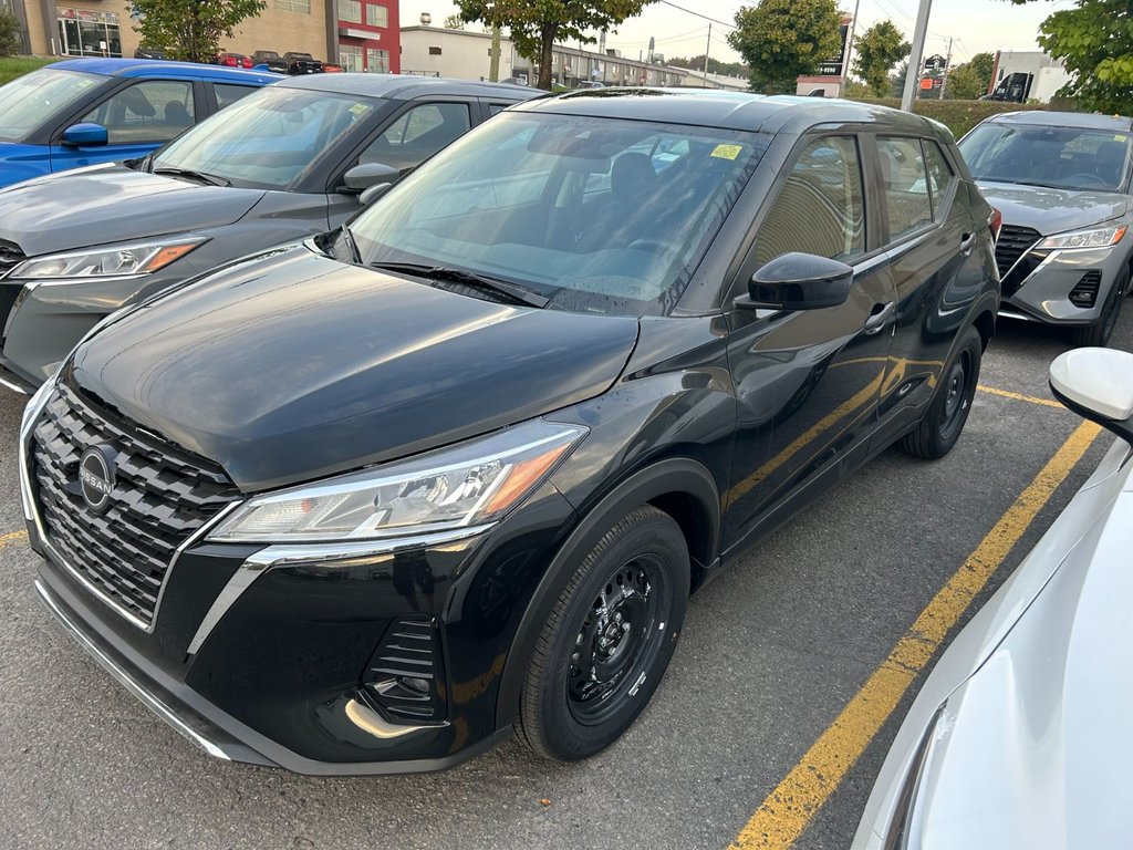 Nissan Kicks S 2024 à Saint-Jérôme, Québec - 1 - w1024h768px