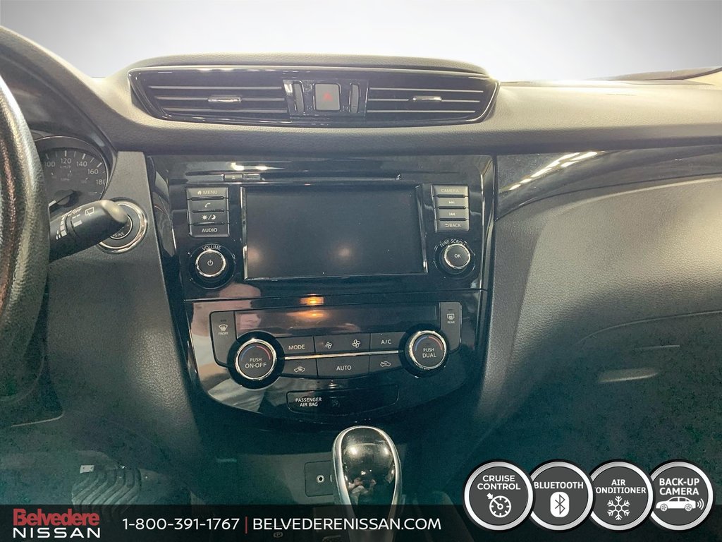 Nissan Qashqai SV TI TOIT MAGS BLUETOOTH DEMARREUR 2021 à Saint-Jérôme, Québec - 14 - w1024h768px