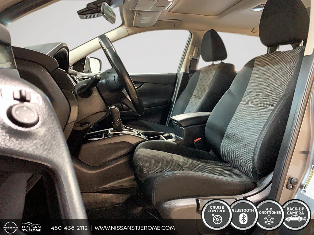 Nissan Qashqai SV AWD AUTOMATIQUE TOIT CAMÉRA RECUL MAGS USB 2023 à Charlemagne, Québec - 9 - w1024h768px