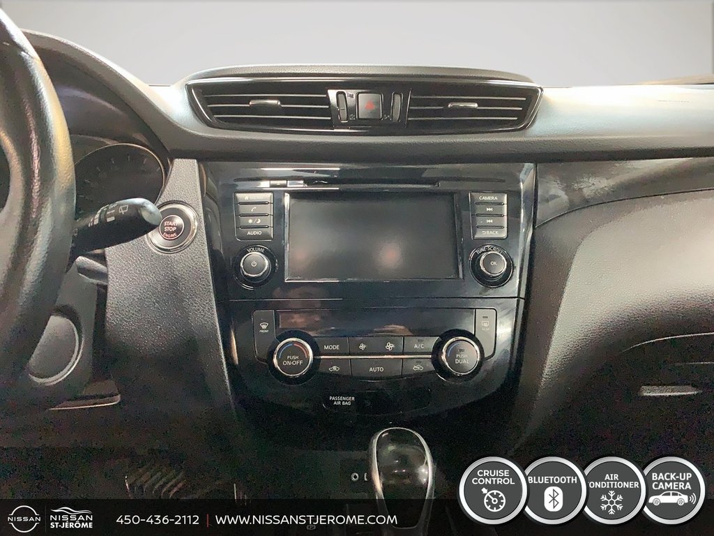 Nissan Qashqai SV AWD AUTOMATIQUE TOIT CAMÉRA RECUL MAGS USB 2023 à Charlemagne, Québec - 14 - w1024h768px