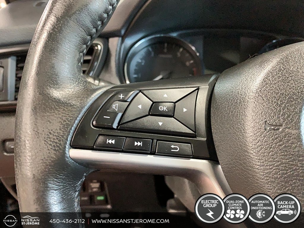 Nissan Rogue SL AWD TECH PACKAGE TOIT PANO NAV CAM 360 DEGRE 2017 à Charlemagne, Québec - 18 - w1024h768px