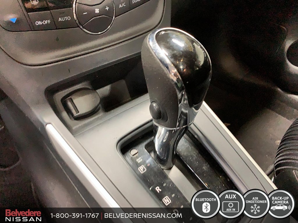 Nissan Sentra SV AUTOMATIQUE A/C BLUETOOTH TOIT OUVRANT MAGS CAM 2019 à Saint-Jérôme, Québec - 14 - w1024h768px